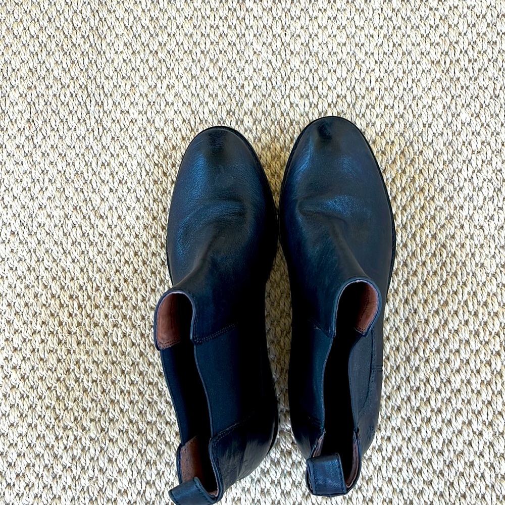 Frye Carly Chelsea Bootied